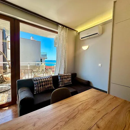 Comfortable 2 Bedroom In Sirena By Menada דירה