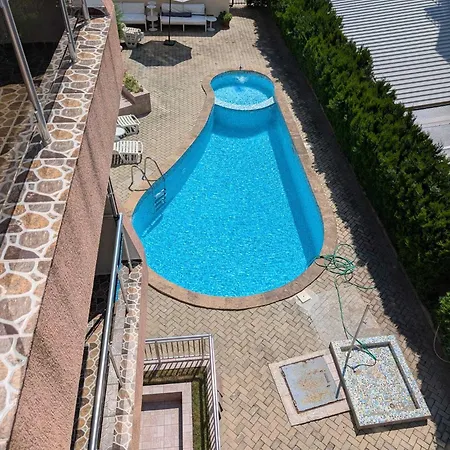 Comfortable 2 Bedroom In Sirena By Menada * סבטי ולאס