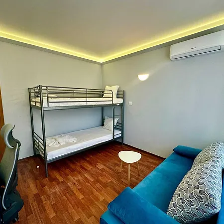 Comfortable 2 Bedroom In Sirena By Menada דירה סבטי ולאס