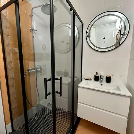 Comfortable 2 Bedroom In Sirena By Menada דירה סבטי ולאס